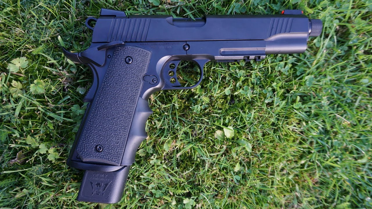Review & shooting - Army Armament R32 (Nightstorm)