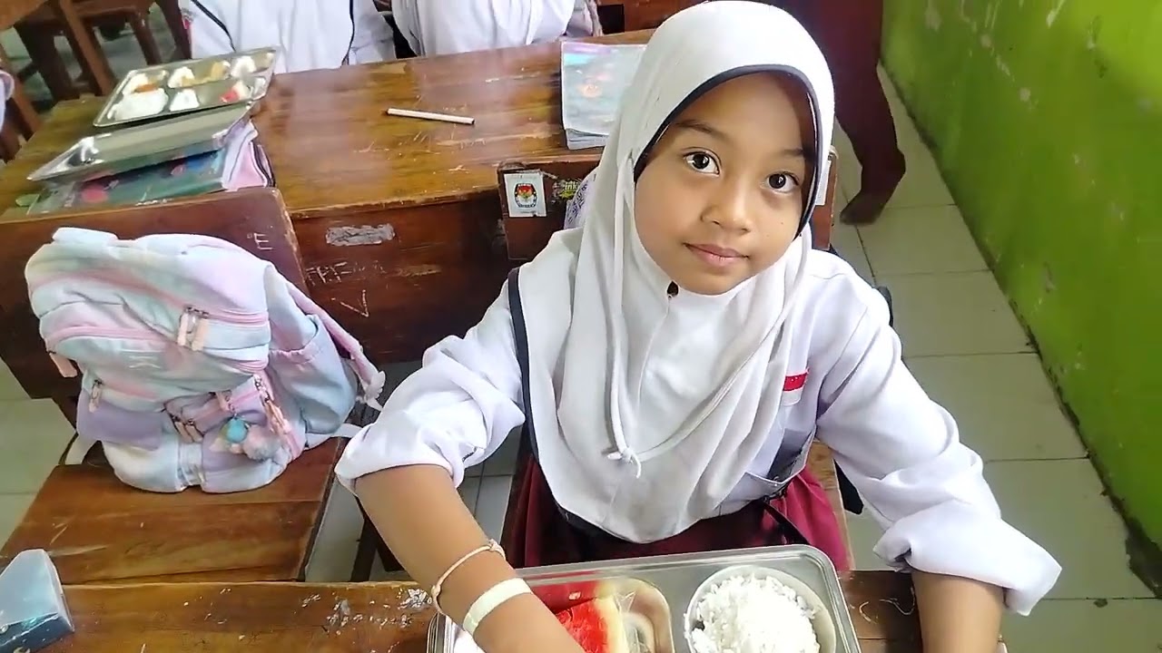 MBG ( MAKAN BERGIZI GRATIS ) TEMPE BEREMDAM