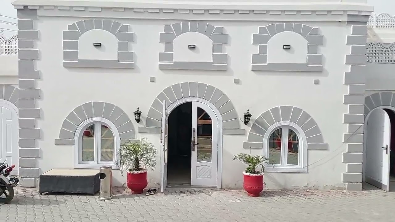 ریلوے افیسر مارکی ریلوے اسٹیشن کیمرہ مین صابر شاہ 