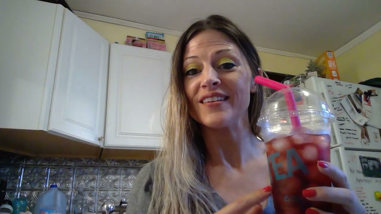 DavidsTea Strawberry Kiwi Capri Review & me rambling on about tea popsicles (sorry)