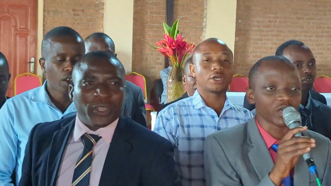 Colas:Reka gutinya ibikomeye ... Yaririvye na Chorale ya kabiri Pentecôte Gikungu 