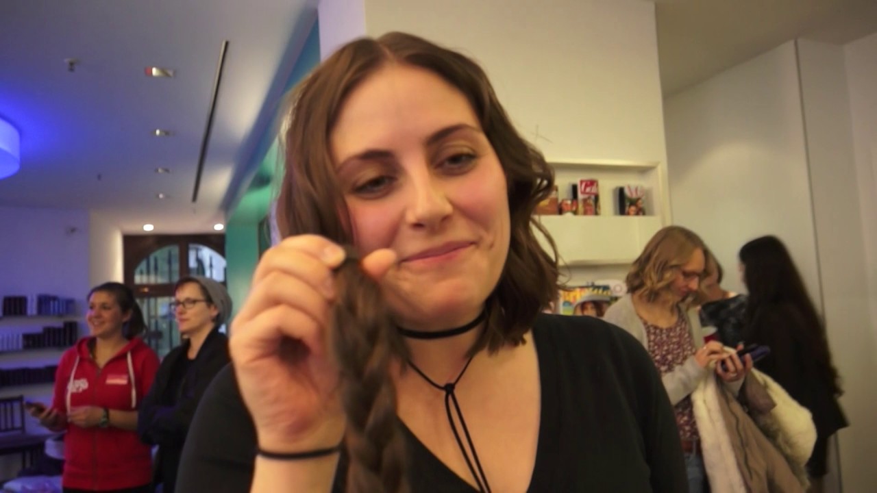 Morning Man Mikes "Rapunzel Challenge" - Hair for Charity @ Lippert's L2, München