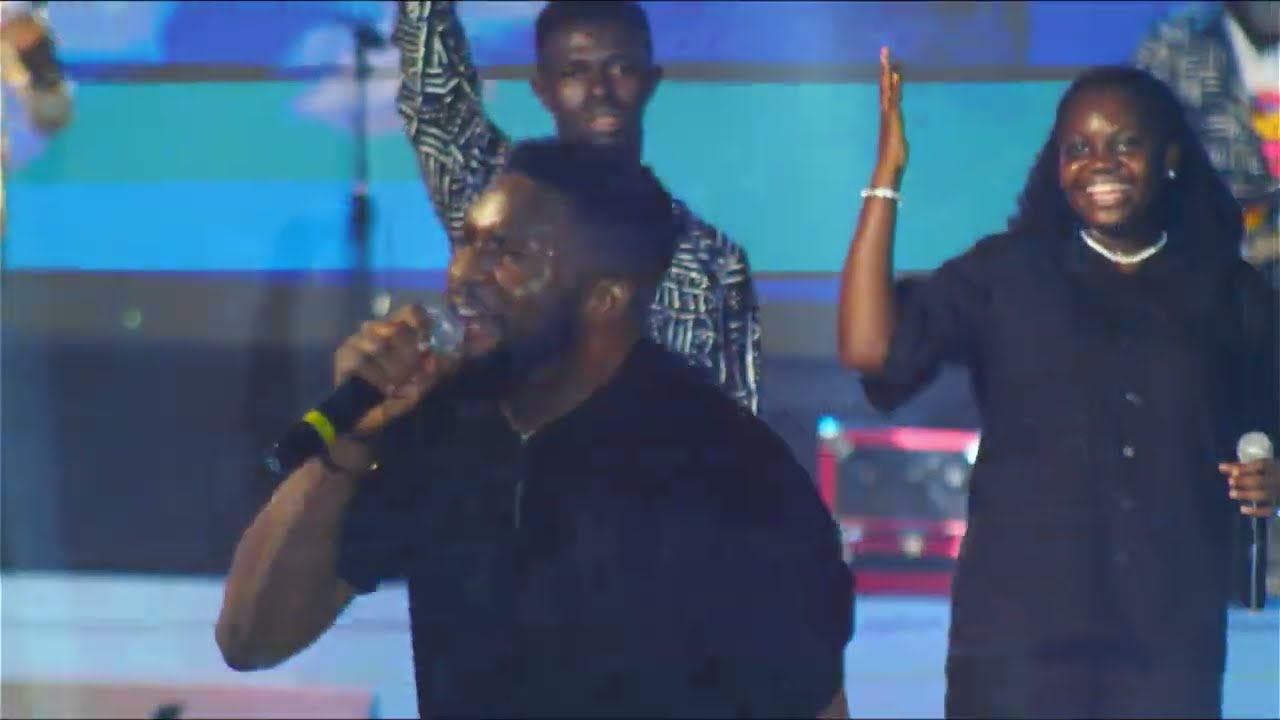 EBUKASONGS HEART TOUCHING MINISTRATIO AT GRATITUDE 3.0 POWERED BY RCCGDC_PH