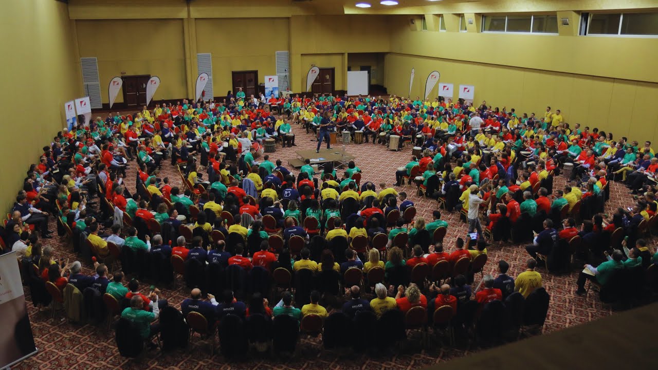 RECORD! Drum Circle con 650 persone - Team Building con OneBeat