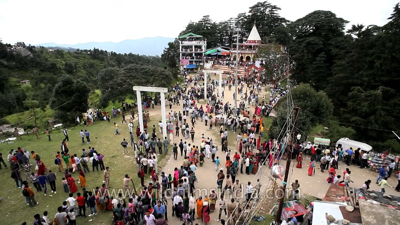 Devidhura's unique stone pelting festival in Uttarakhand!