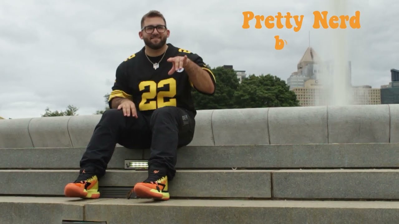PRETTY NERD - KING SERG (Official Music Video)