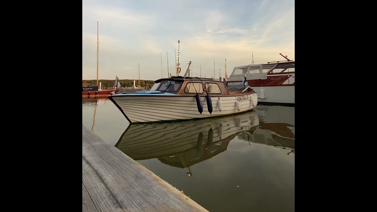 Docking Boat , Jokitaxi, water taxi, archipelago, Finland, Turku