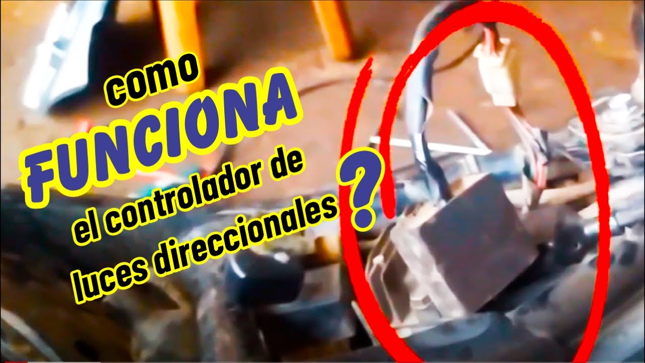Cómo funciona el controlador de luces direccionales en la moto Keeway?