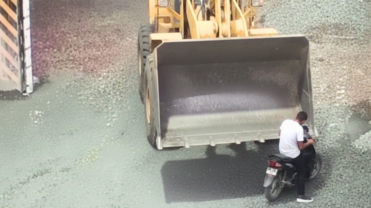 REALLY BAD FRONT LOADER ACCIDENT ☠️
