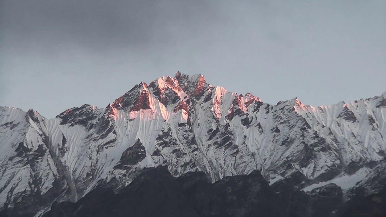 ランタン・ガンジャラ・パス　トレッキング Raund Langtang Himal Ganja La 5122m Trekking in NEPAL