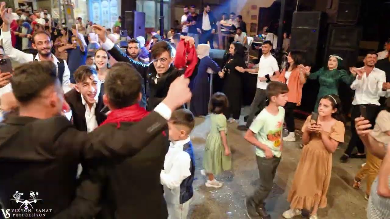 BRUKAN AŞİRETİ - GÖRKEMLİ DÜĞÜNÜ (ÜÇER AİLESİ) REYHAN KAYA - ŞERMİN - FERHAT CİZİRİ #youtubeshorts