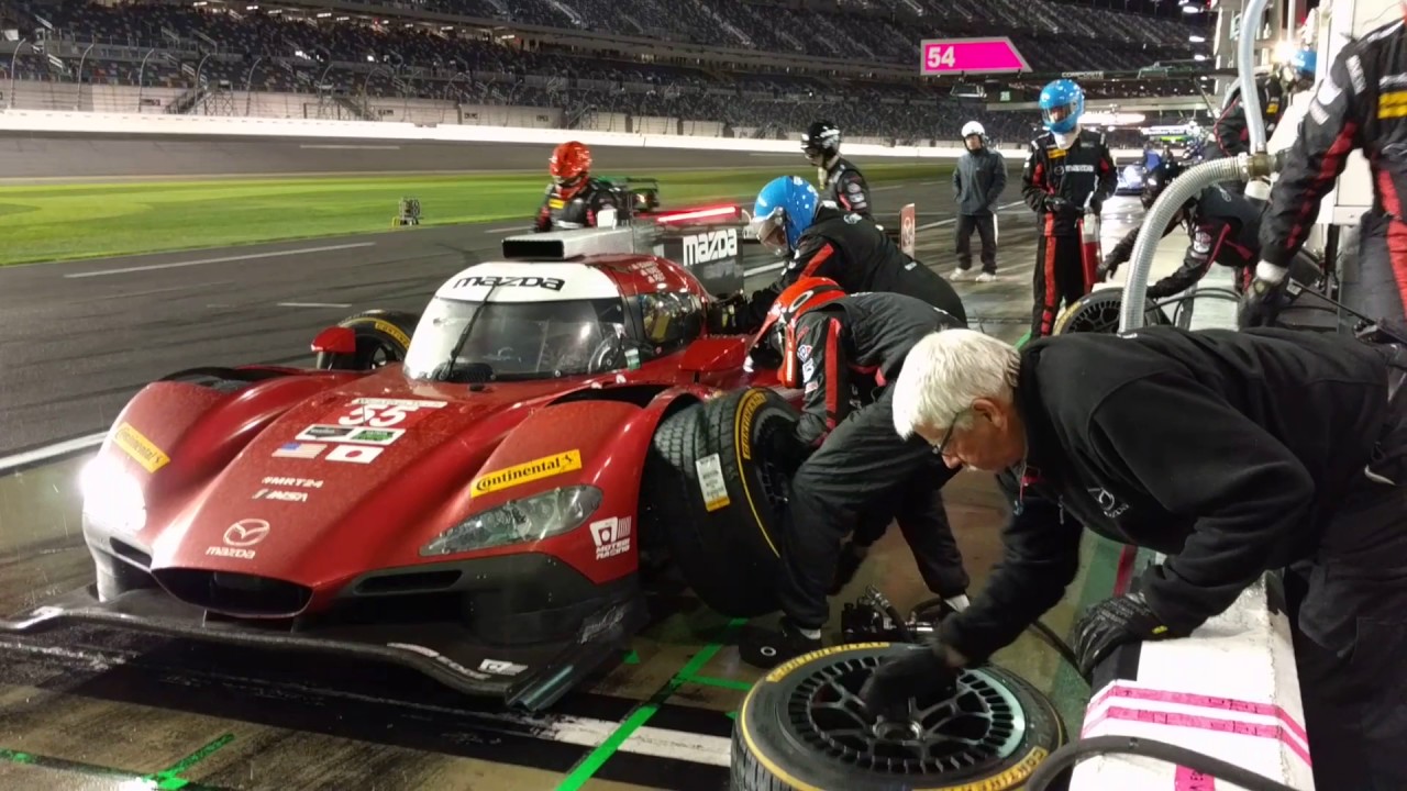 2017 Daytona 24: Mazda Prototype #70 & ESM Patron Prototypes #2 & #22 Rainy Evening Pit Stops