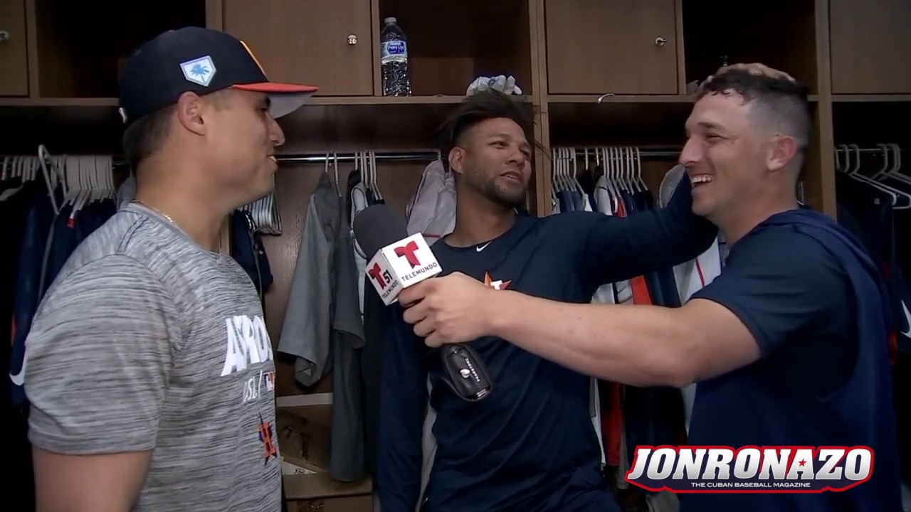 ALEX BREGMAN ENTREVISTA EN ESPAÑOL A SUS COMPAÑEROS YULI GURRIEL Y ALEDMYS DÍAZ
