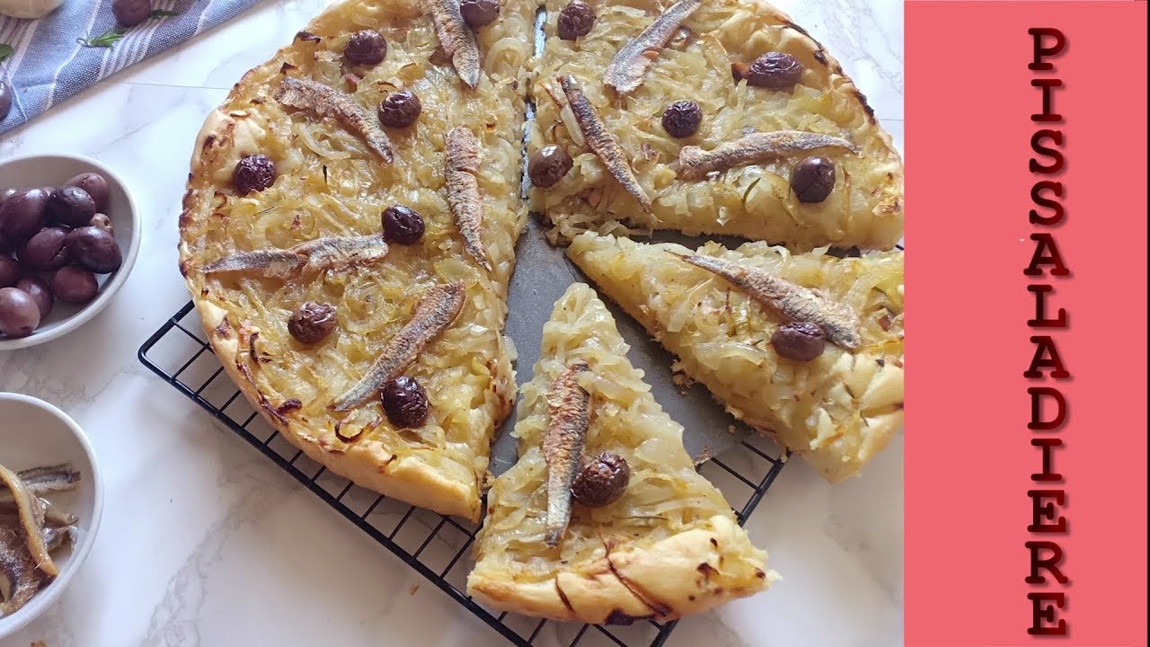 Pissaladière : the niçoise onion tart | La pissaladière niçoise.