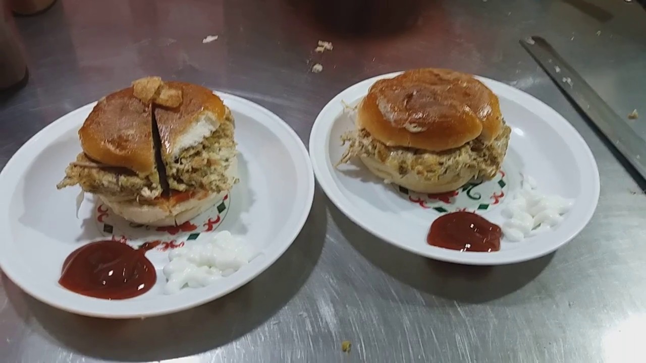Egg Chicken Burger | Chicken Burger | Egg  Burger | Street Food in Lahore (Pakistan)