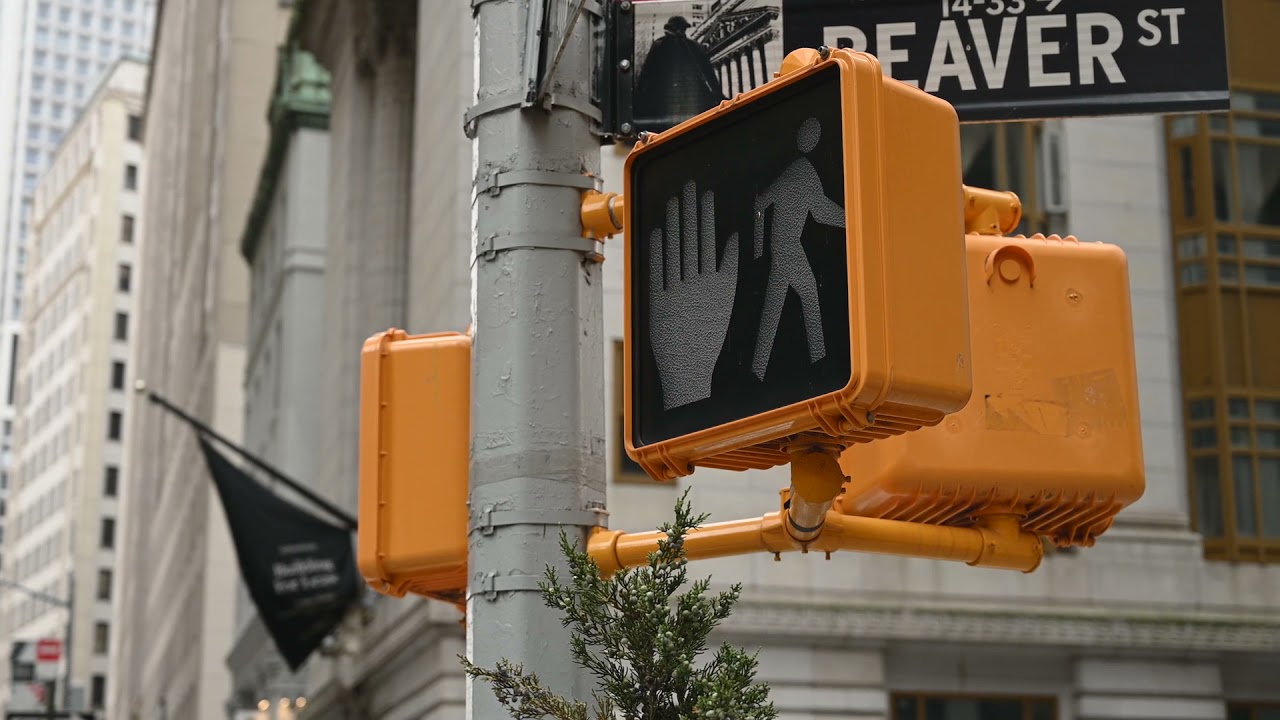 Traffic Light at Beaver Street Florida  Full HD Royalty Free Stock Footage 1080p
