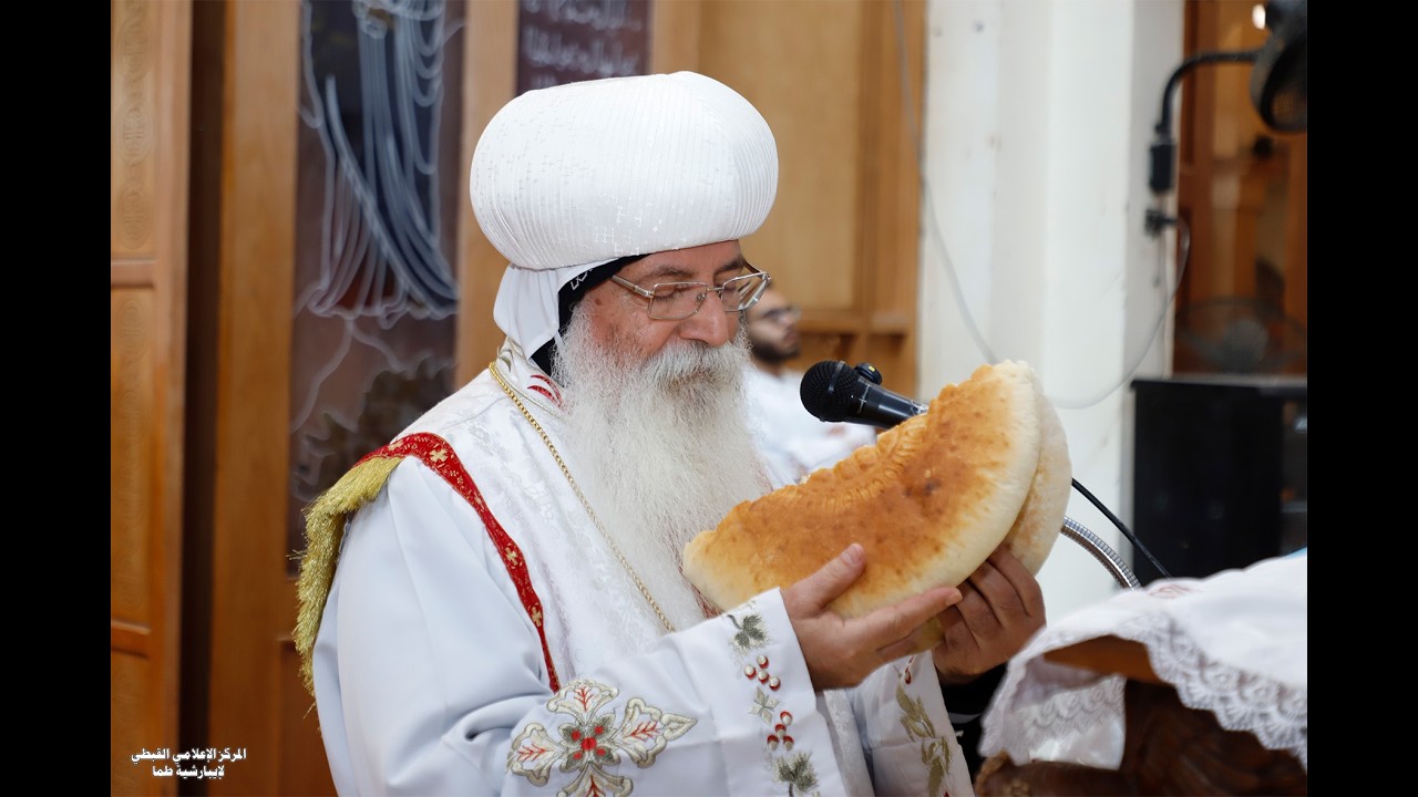 القداس الإلهي بدير القديس القمص يسي ميخائيل بطما بحضور نيافة الأنبا إسحق أسقف طما ٢٠ فبراير ٢٠٢٦م