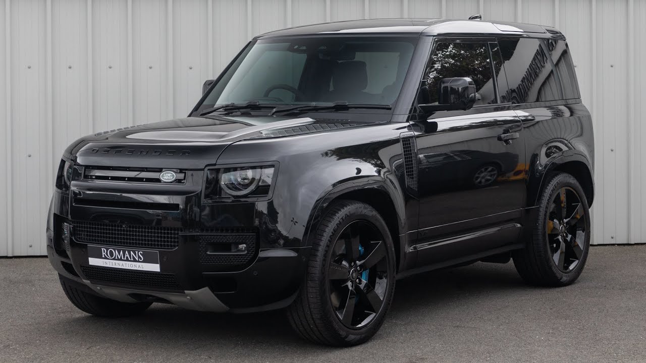 2021 Land Rover Defender 90 V8 - Santorini Black - Walkaround & Interior