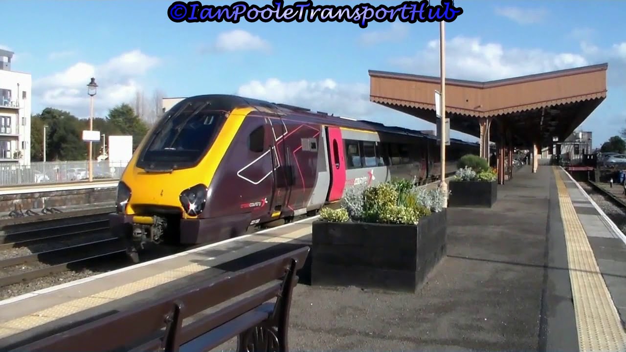 Trains at Leamington Spa railway station (08/02/2020)