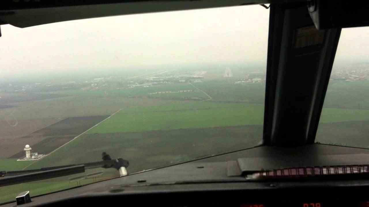 B737NG landing at Otopeni LROP - Rwy.08R