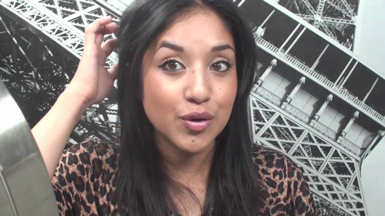 What's In My Makeup Bag? 400th Video!!!!