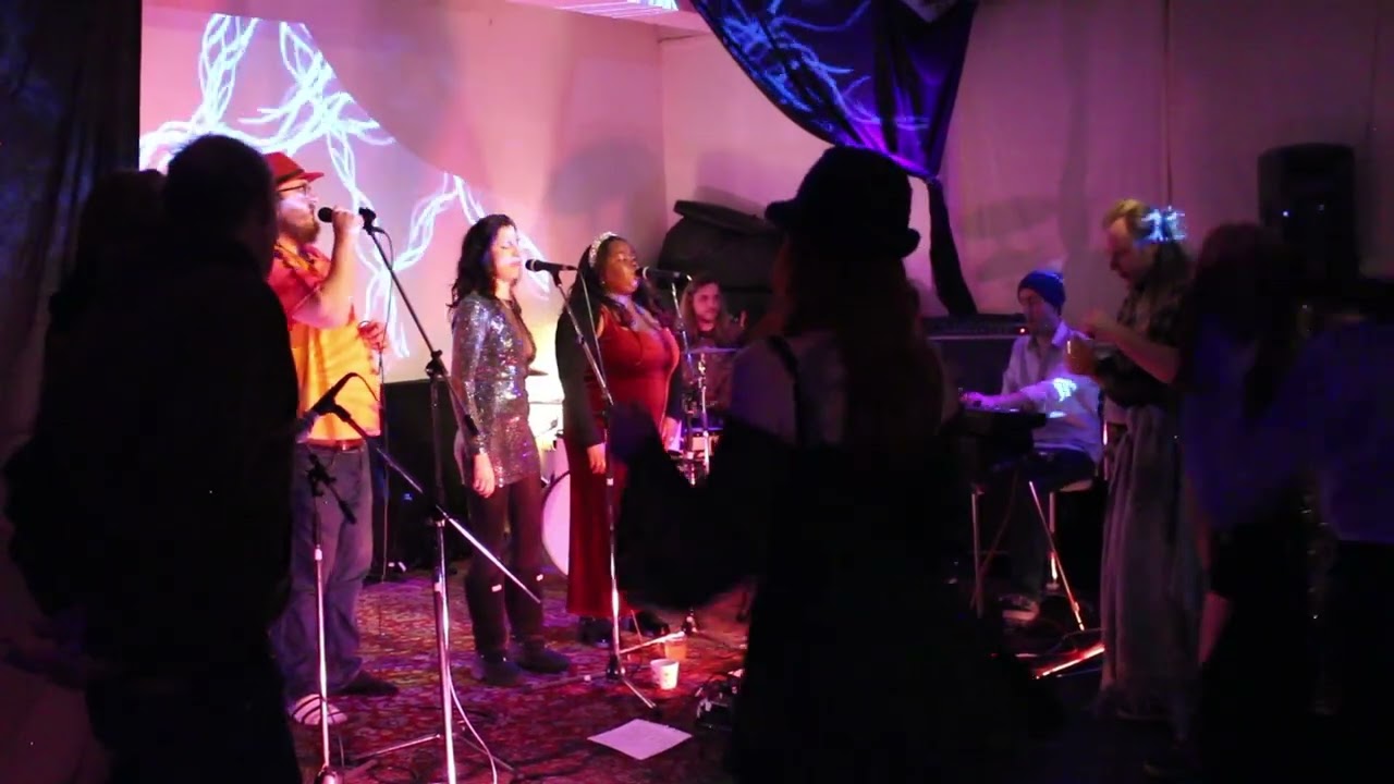 Vibe Machine - TFFL (Excerpt) @ The Word Zoo: Not-So-Christmassy Christmas Special (December) 2025