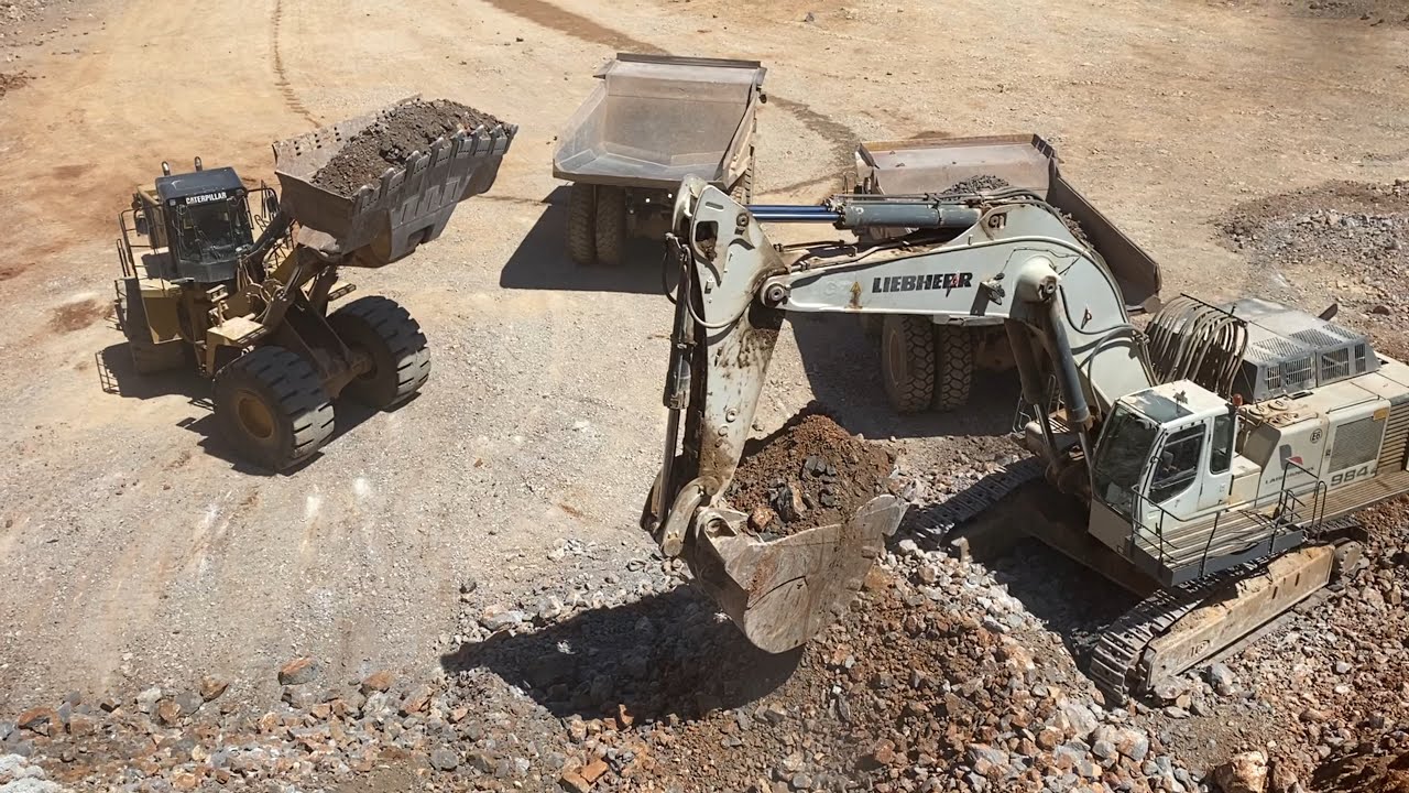 Liebherr 984 Excavator And Caterpillar 992G Loading Cat Dumpers - Sotiriadis/Labrianidis Mining