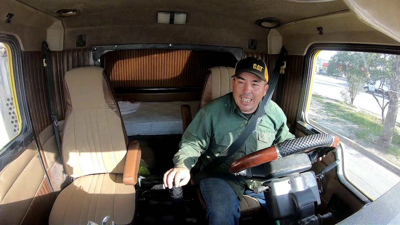 MOVIENDO EL JEEP DOLLY CON KENWORTH T600