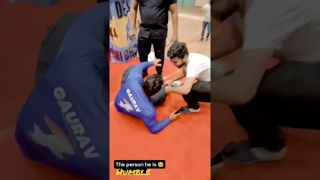 #flyingbeast #gauravtaneja beautiful moment during meetup #msdian #riturathee #deshkadhoni