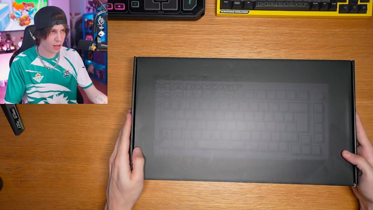 EL RUBIUS HACE UNBOXING DE LOS TECLADOS DE SU MARCA MADKAT