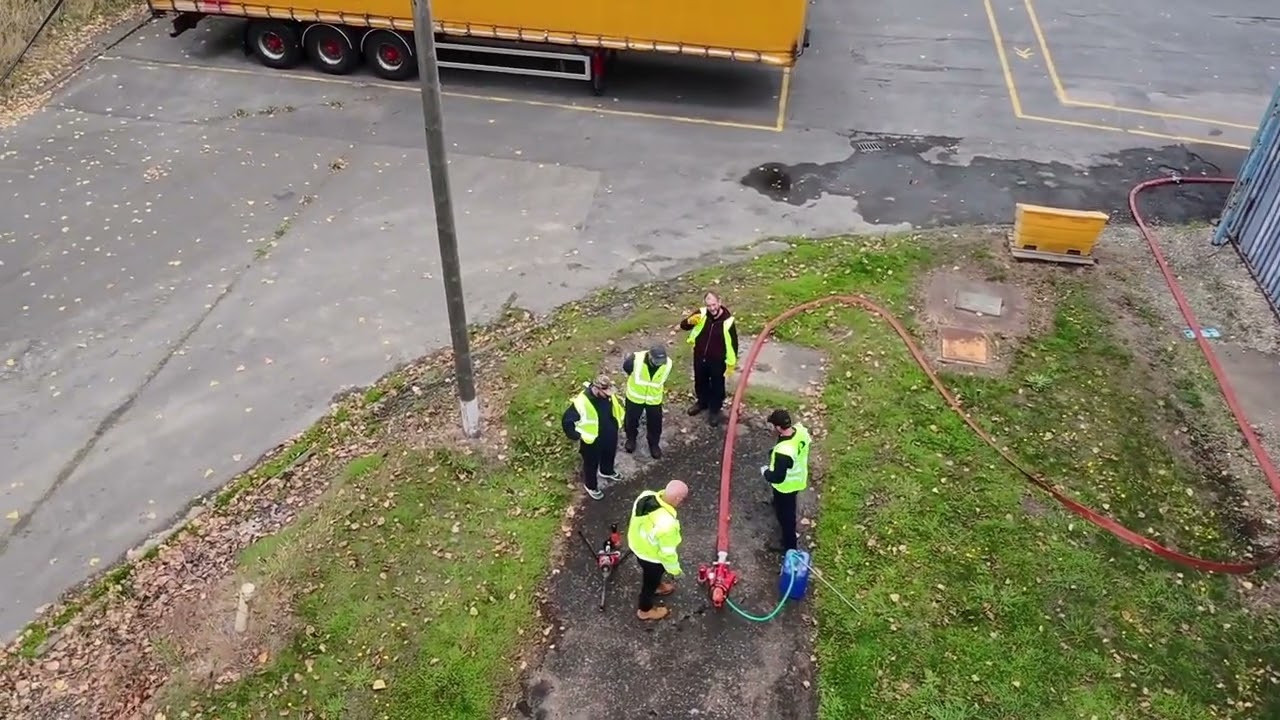 Stoelzle Flaconnage Worker Attacks Drone 
