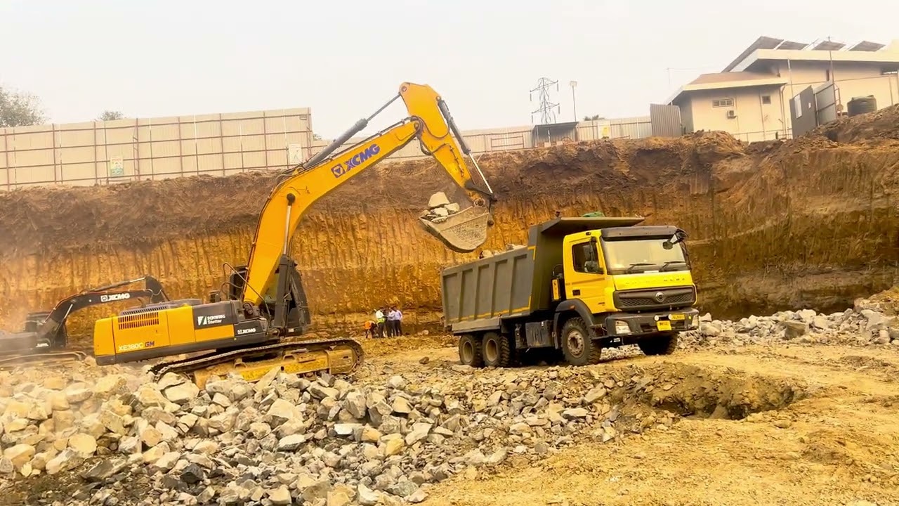 XCMG 380 dumper loading 🤫|