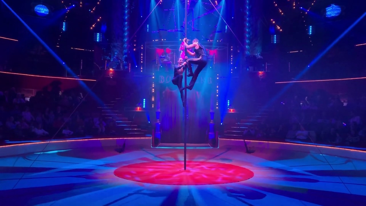 Mat Chinois/Chinese pole « Cirque d’Hiver Bouglione » Extra 2018/2019 Duo Frénésie (France)