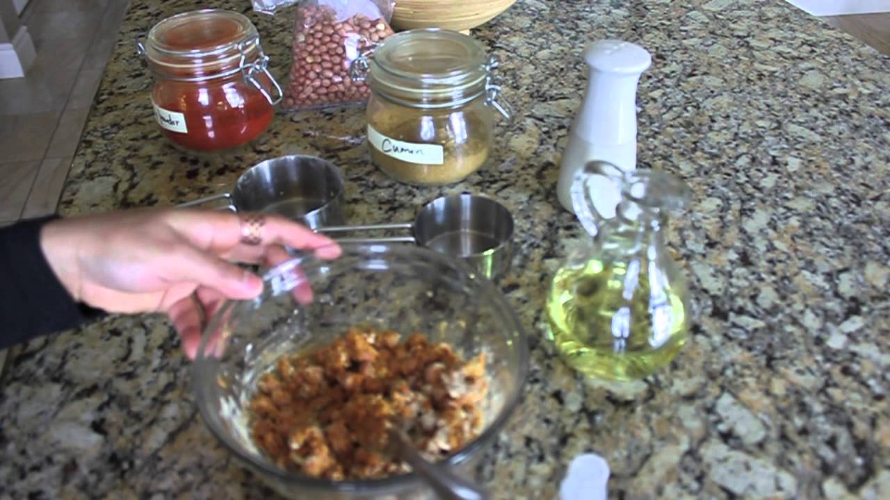 Masala peanuts made in the Microwave - Crunchy Masala Peanuts