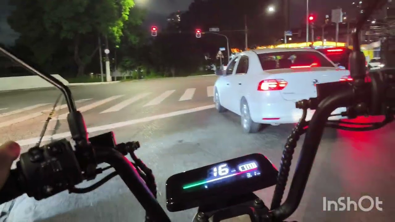 Voltando do trabalho com minha scooter elétrica 