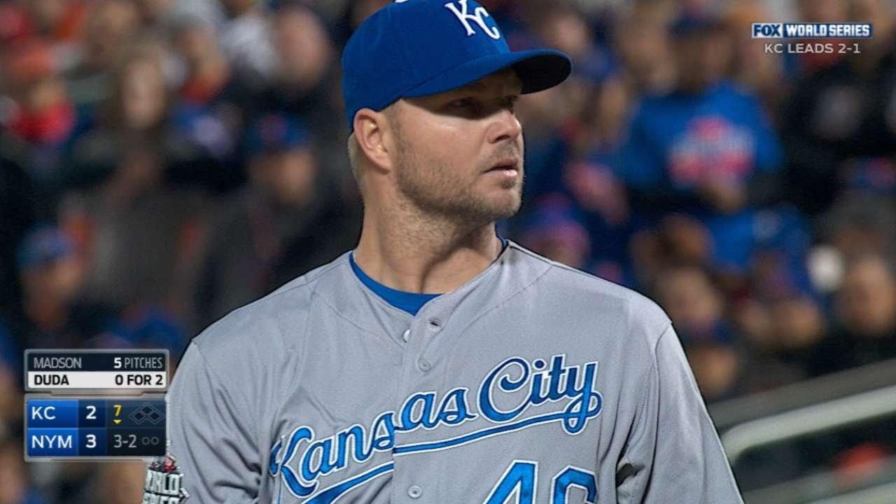 WS2015 Gm4: Madson fans two in perfect 7th inning