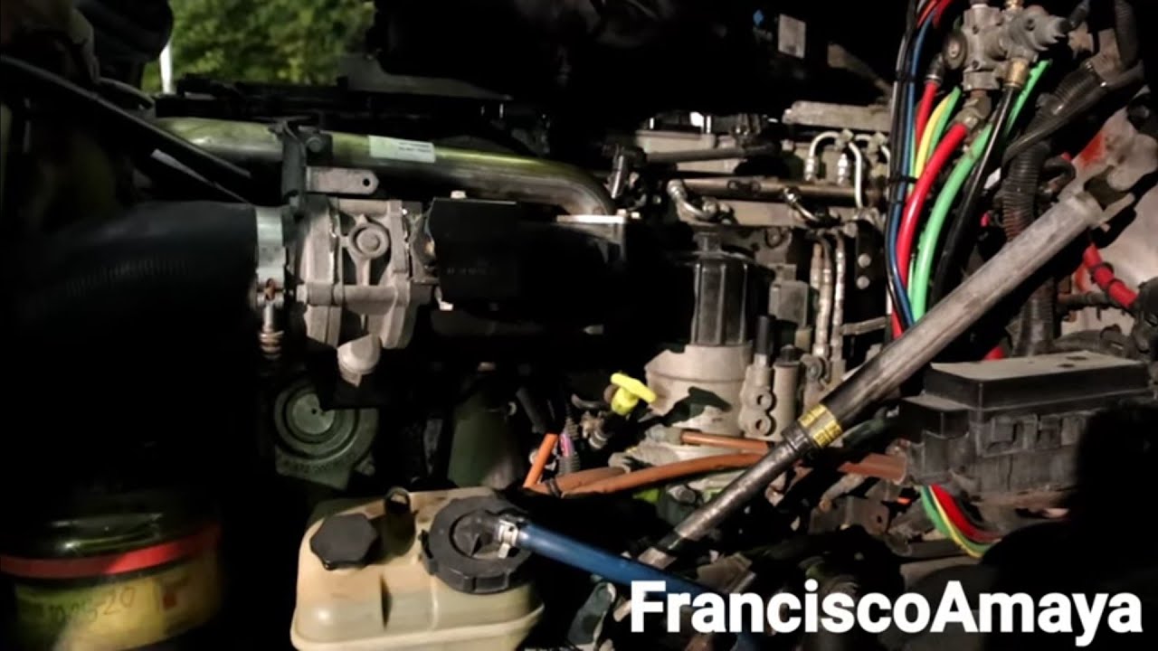 how to know if your DD15 engine cylinder liner is broken before removing it internal inspection
