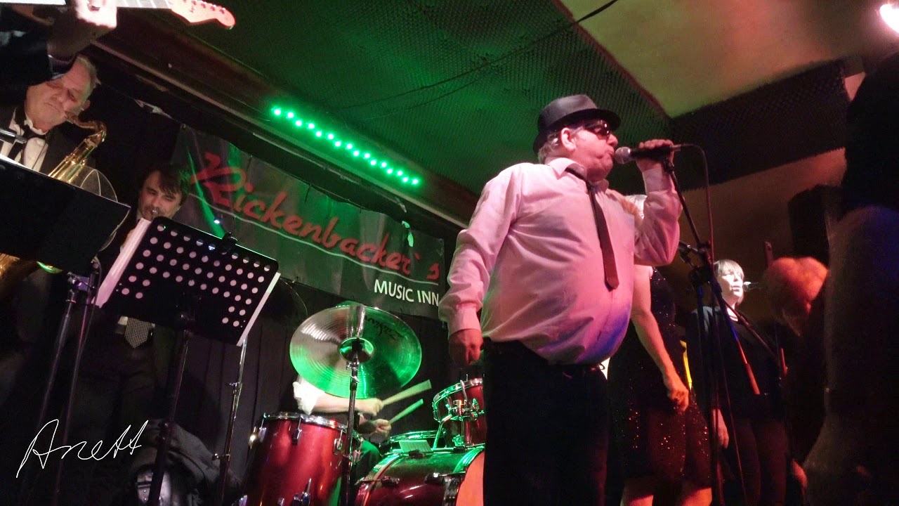 blackmail am 29.12.2019 im rickenbackers mit everybody need somebody