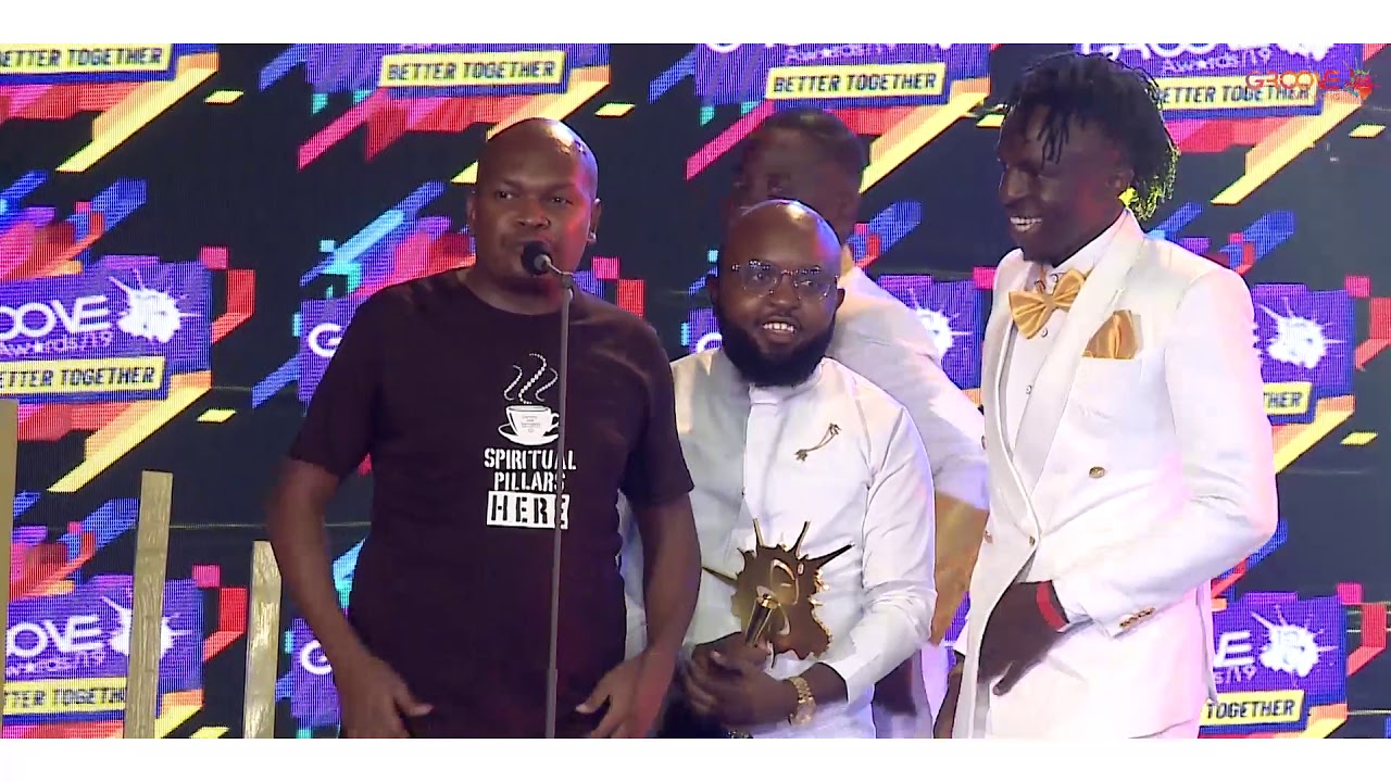 COLLABO SONG OF THE YEAR