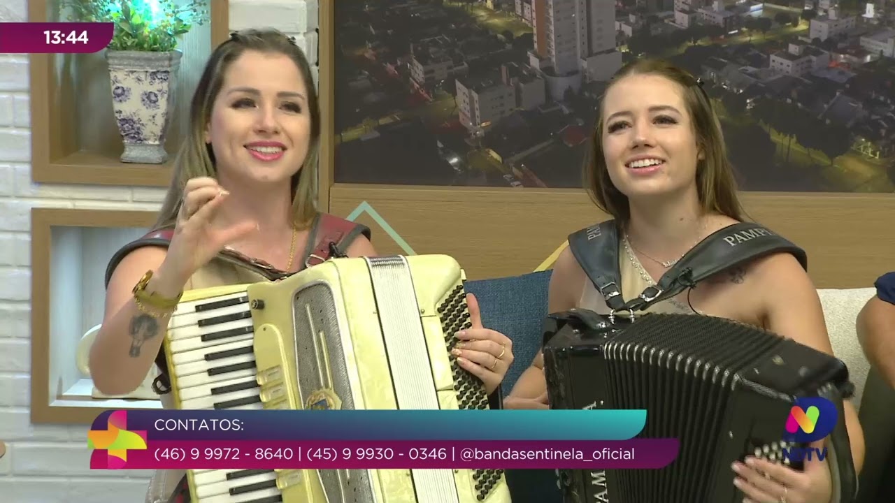 Amanda e Alessandra, irmãs da Banda Sentinela, encantam o público