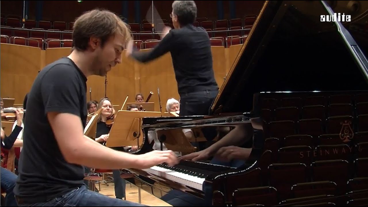 Grieg Piano Concerto - Herbert Schuch, piano - WDR Sinfonieorchester K&ouml;ln & Eivind Aadland
