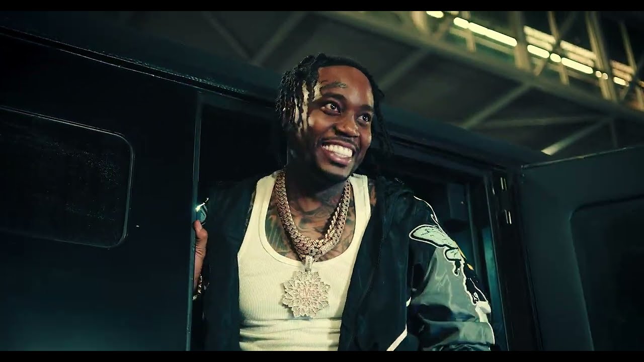 FIVIO FOREIGN -  DRIBBLE ( Official Video)