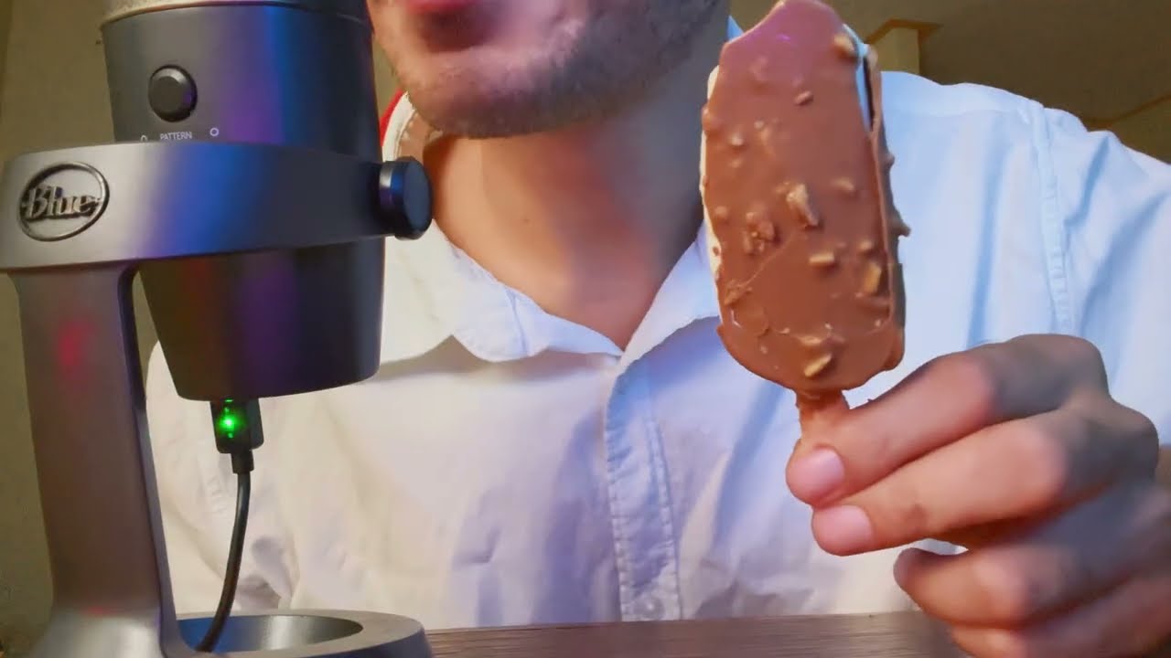 ASMR Comiendo Helado Crujiente de Chocolate 🍫 ¿Te gusta?