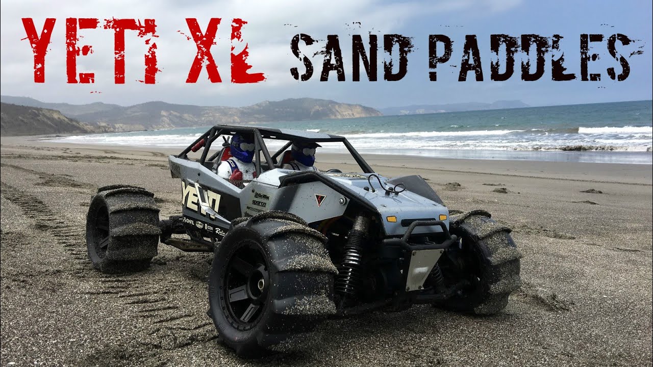 Axial Yeti XL with Pro-Line Sling Shot Sand Paddles on the Beach!