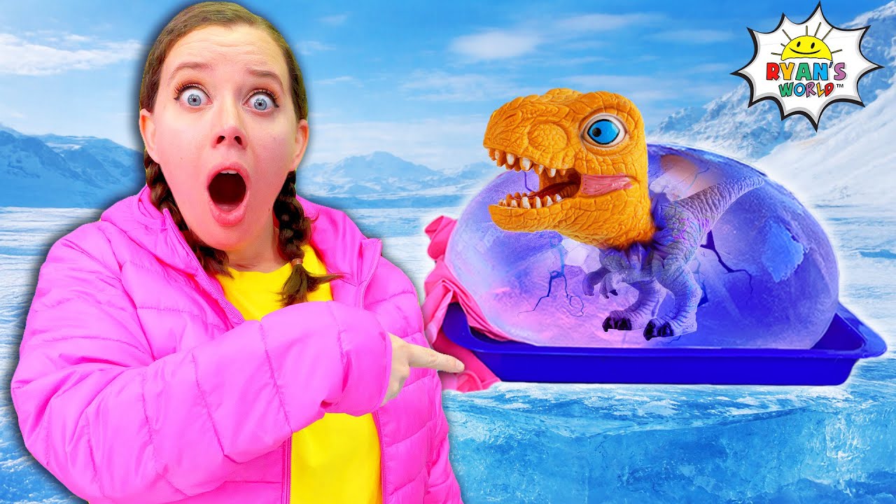 Finding HIDDEN TREASURE Inside GIANT ICE BALLOONS! And Other Science Experiments for KIDS!