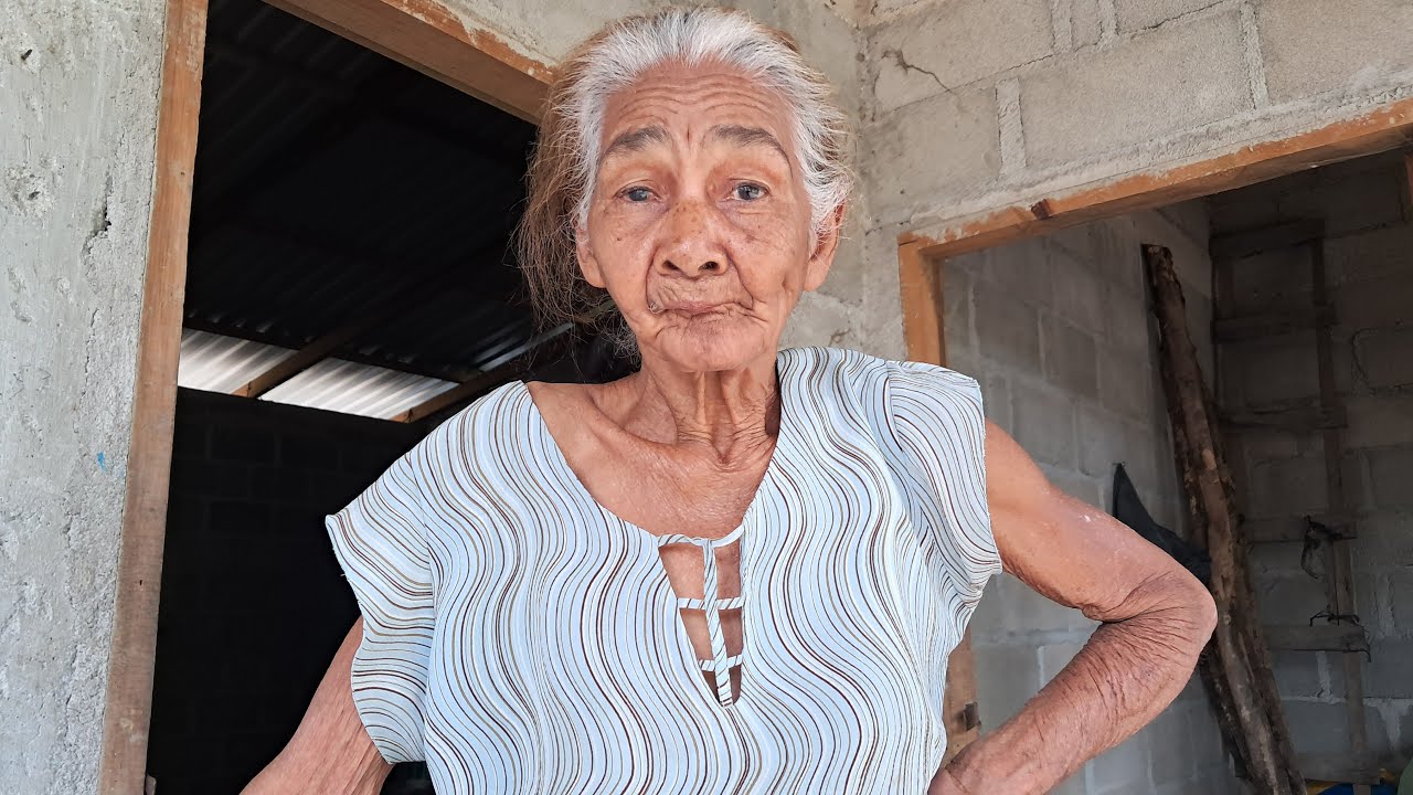 doña maría la otra andamos dejando una ayudita