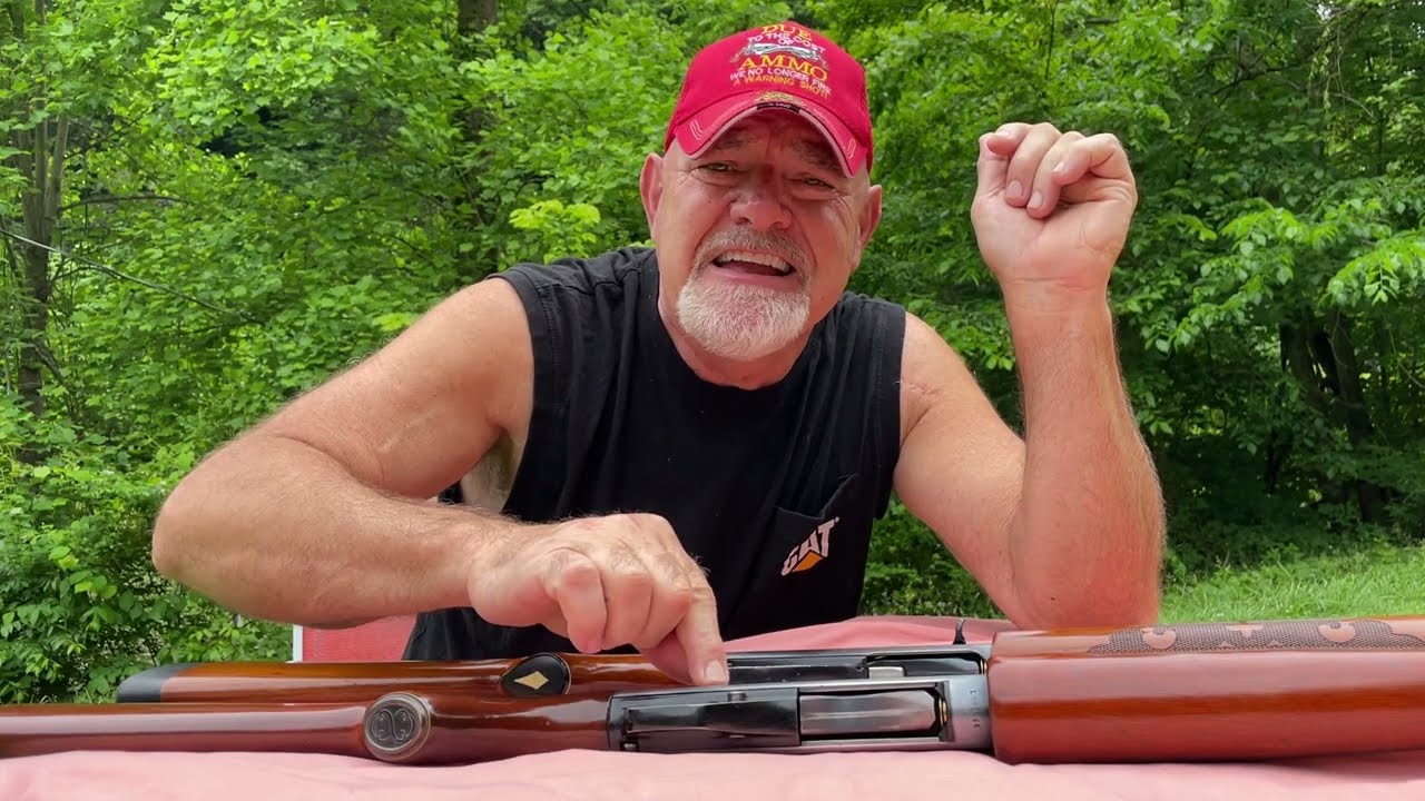 SHOTGUNS  COMPARISON REMINGTON 1100 VS WINCHESTER 1200