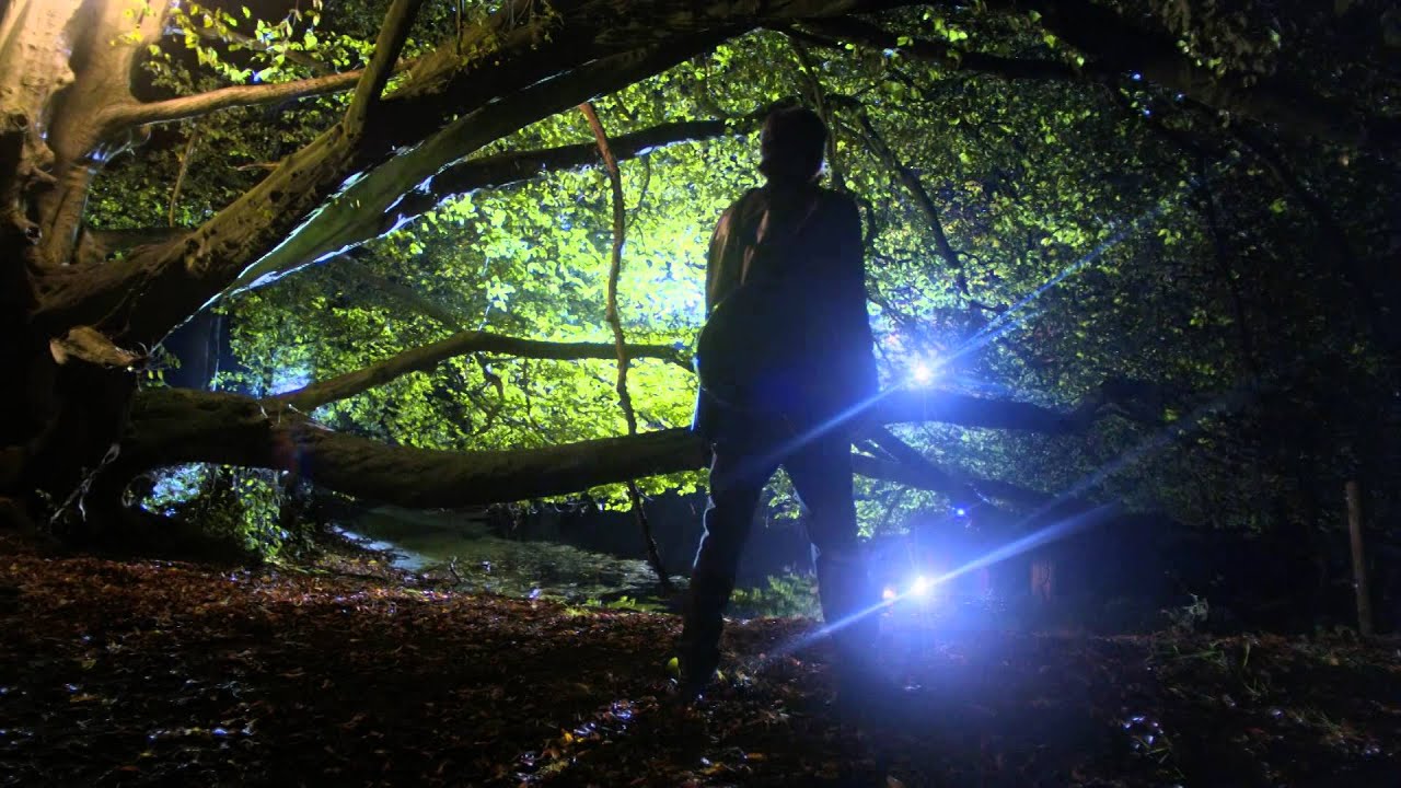 George Baker - Officiële videoclip Around and Around