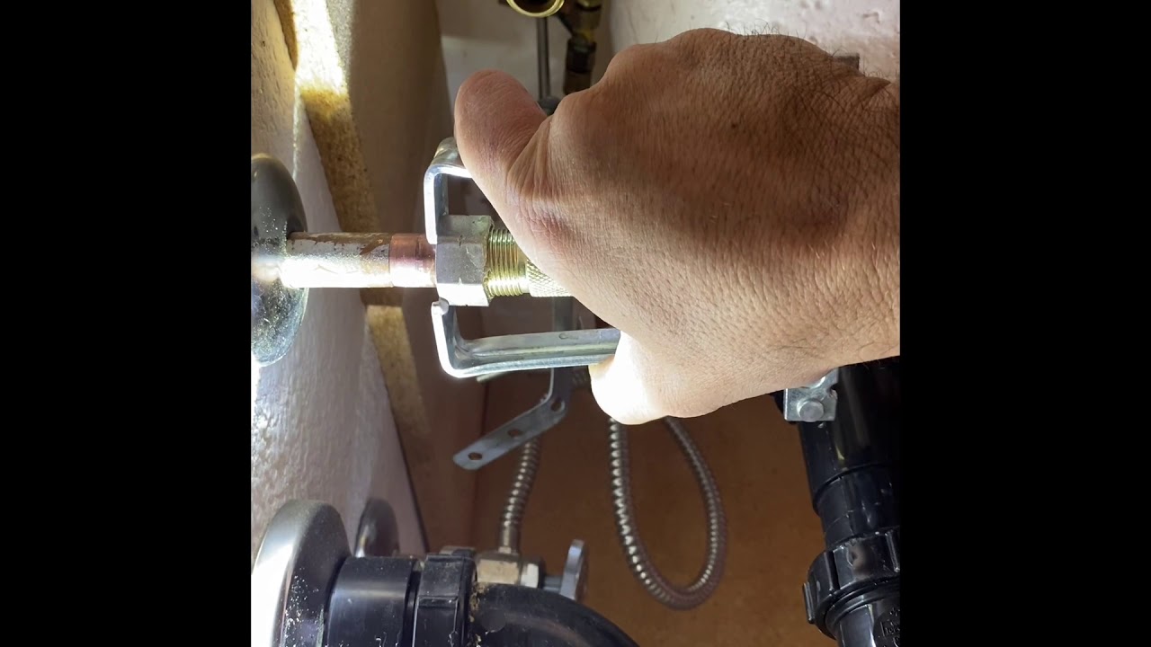 Replacing shut off valve under bathroom sink