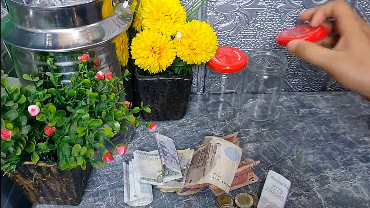 حتى لو مبتعرفيش تحوشي👍 ولو ظروفك على قدك😳 مع ام كريم هتعرفي تشيلي قرش💪وهتجيبي كل اللي نفسك فيه👍